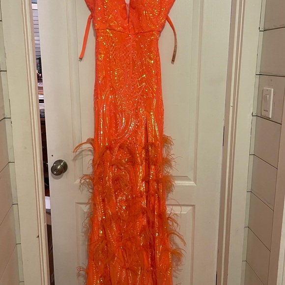 Jovani 2023 vivid orange gown - Picture 6 of 8